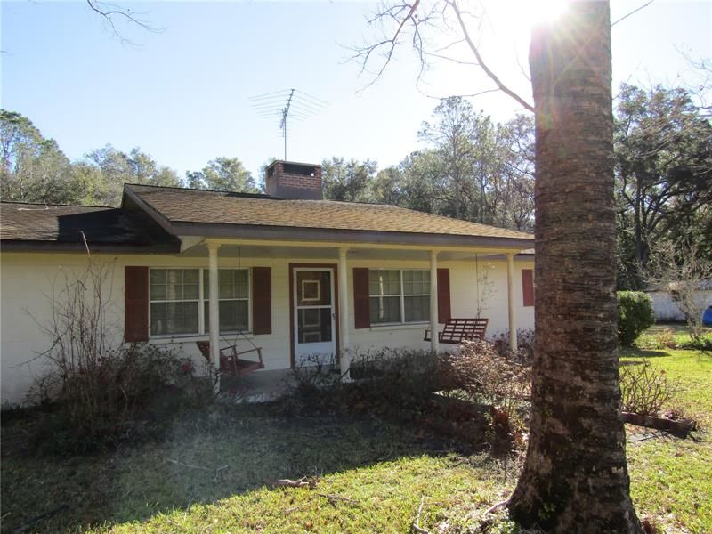 Spacious Front Porch