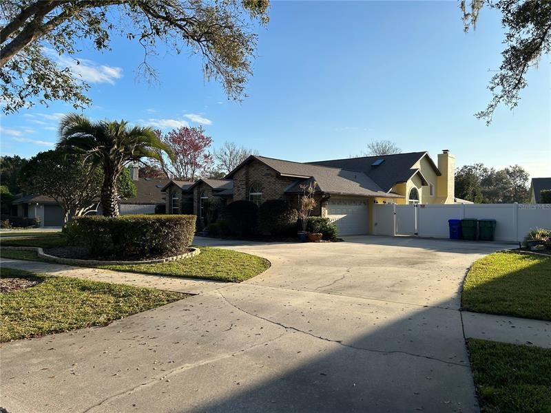 Recently Rented: $3,350 (4 beds, 2 baths, 2468 Square Feet)