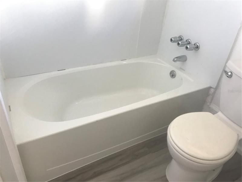 Недавно арендовано: $950 (1 спален, 1 ванн, 700 Квадратных фут)