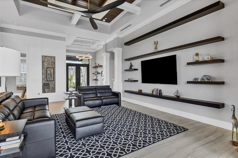 Recently Sold: $1,790,000 (3 beds, 2 baths, 2303 Square Feet)