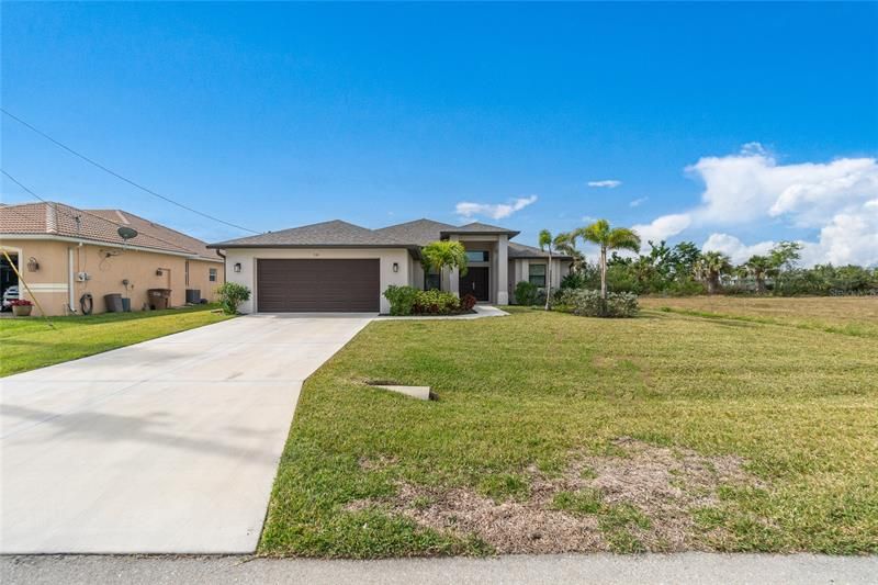 Recently Sold: $564,900 (4 beds, 2 baths, 2010 Square Feet)