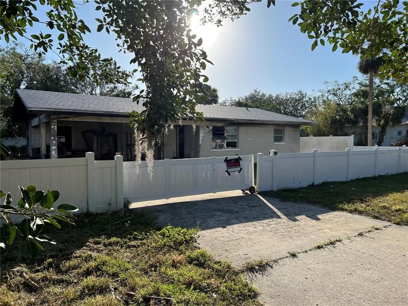 Recently Sold: $40,000 (2 beds, 1 baths, 1084 Square Feet)