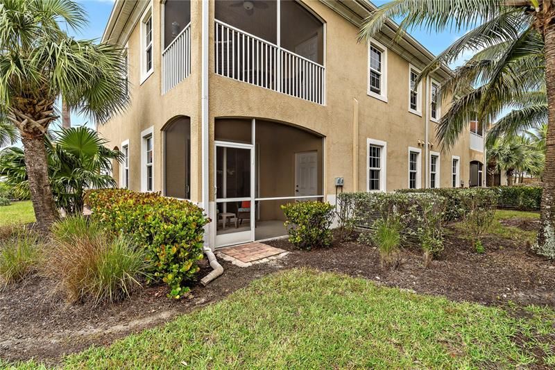 Recently Sold: $420,000 (2 beds, 2 baths, 1401 Square Feet)