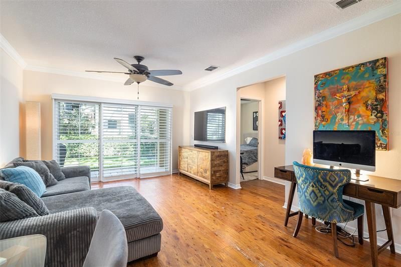Recently Sold: $450,000 (3 beds, 2 baths, 1501 Square Feet)