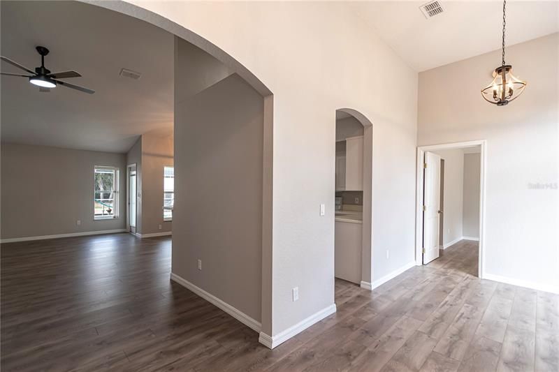Recently Sold: $460,000 (3 beds, 2 baths, 1758 Square Feet)