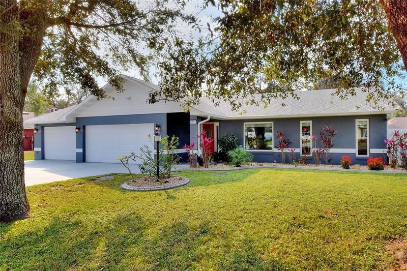 Recently Sold: $425,000 (3 beds, 2 baths, 2161 Square Feet)