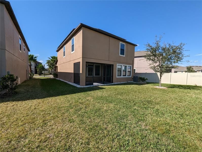 Recently Sold: $475,000 (4 beds, 2 baths, 2334 Square Feet)