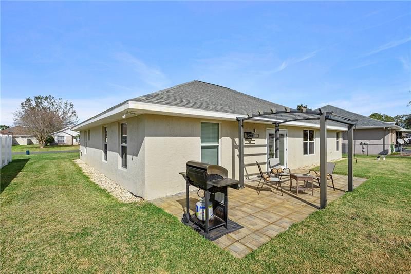 For Sale: $385,000 (4 beds, 2 baths, 1673 Square Feet)