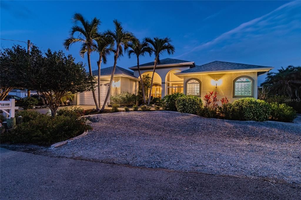 Recently Sold: $1,100,000 (3 beds, 3 baths, 2175 Square Feet)