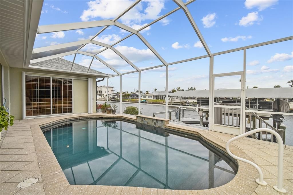 Recently Sold: $1,100,000 (3 beds, 3 baths, 2175 Square Feet)