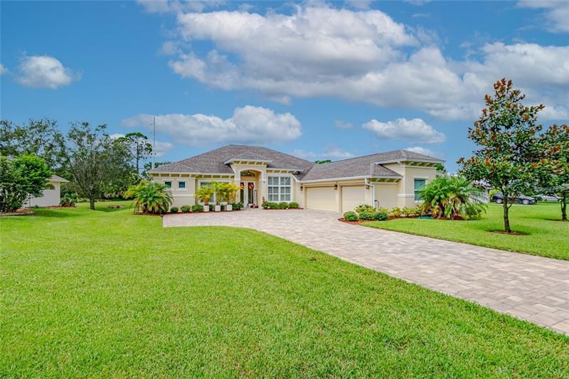 Recently Sold: $699,900 (4 beds, 3 baths, 2721 Square Feet)