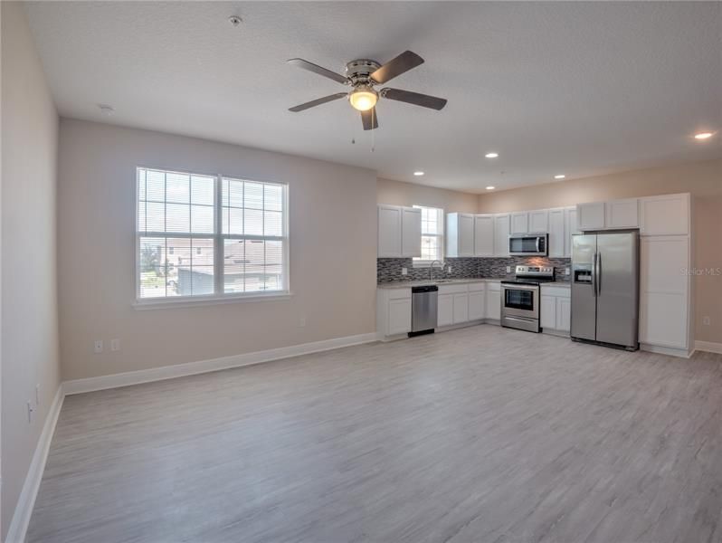 Recently Rented: $1,700 (2 beds, 2 baths, 1065 Square Feet)