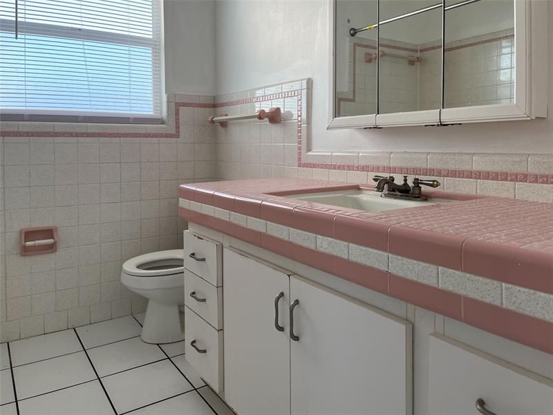 最近售出: $295,000 (2 贝兹, 2 浴室, 1464 平方英尺)
