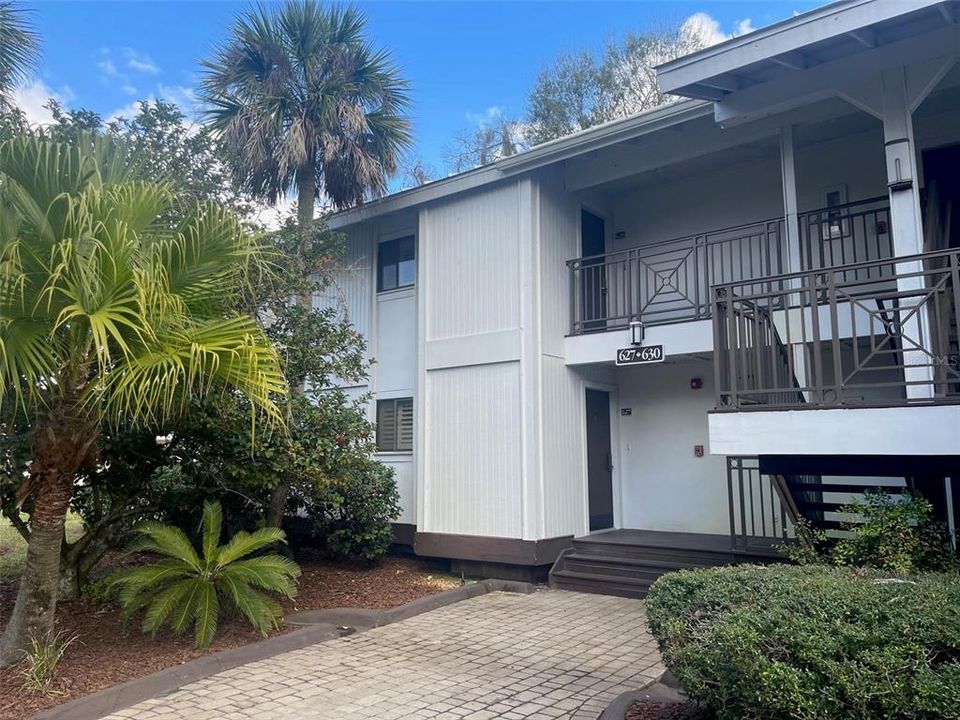 最近售出: $65,000 (2 贝兹, 2 浴室, 955 平方英尺)