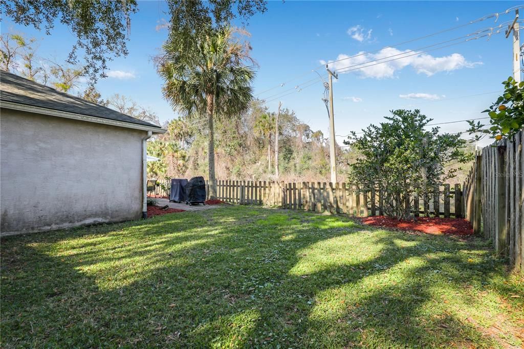 Recently Sold: $335,000 (3 beds, 2 baths, 1336 Square Feet)