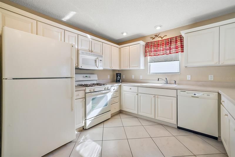 Recently Sold: $309,000 (2 beds, 2 baths, 1158 Square Feet)