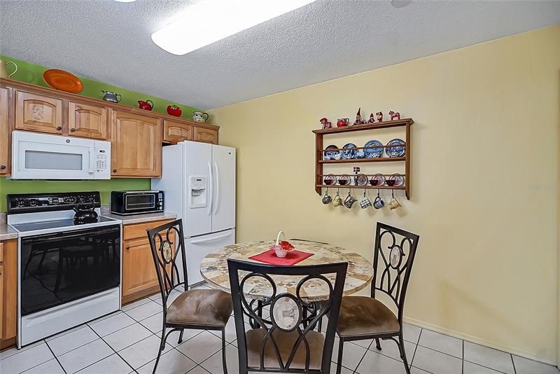 Recently Sold: $287,000 (2 beds, 2 baths, 1121 Square Feet)