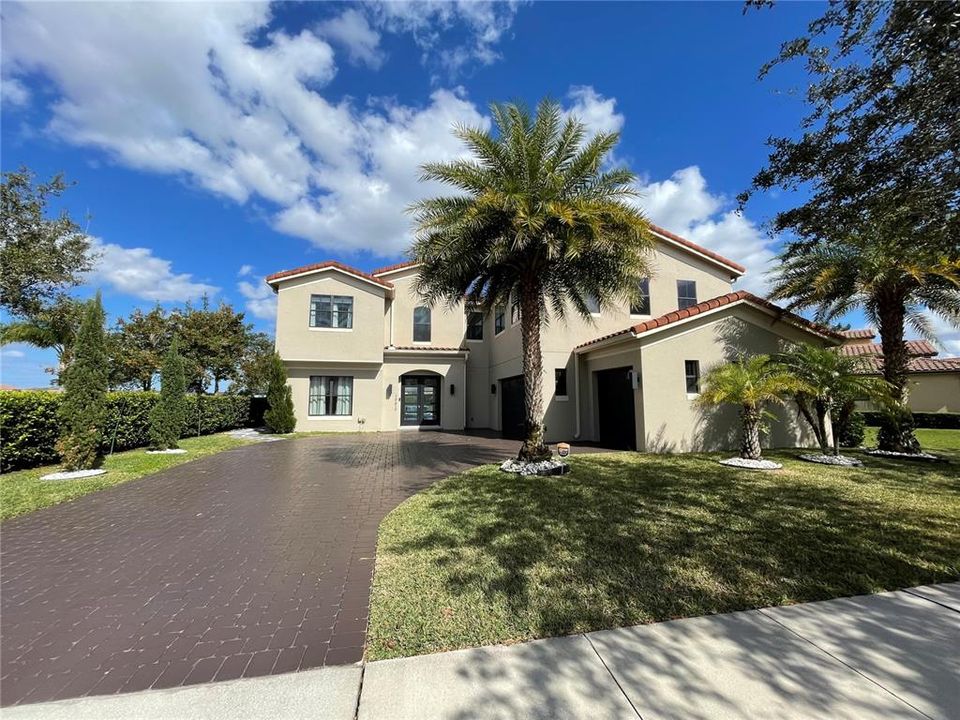 Recently Sold: $1,500,000 (5 beds, 5 baths, 4418 Square Feet)