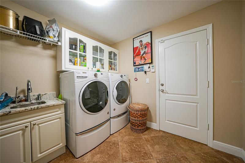 Oversized Laundry Room