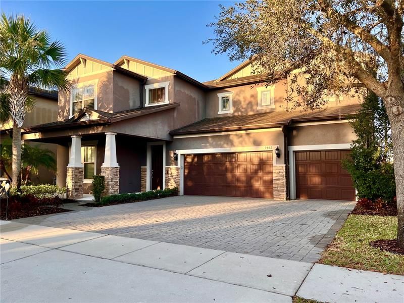 Recently Sold: $1,000,000 (5 beds, 5 baths, 4150 Square Feet)