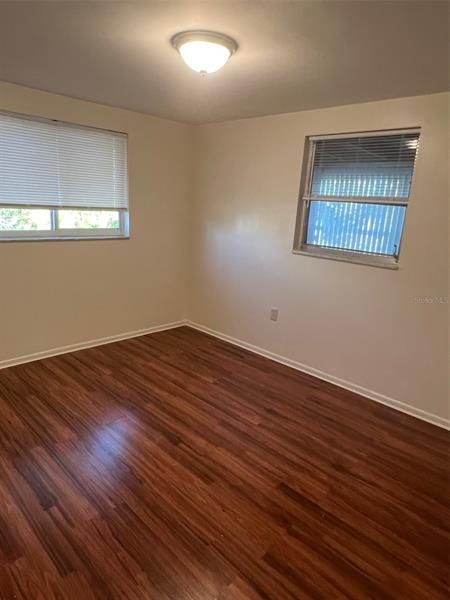 Recently Rented: $1,600 (2 beds, 1 baths, 1289 Square Feet)