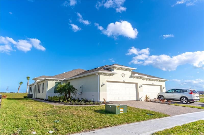 Recently Sold: $345,000 (2 beds, 2 baths, 1557 Square Feet)