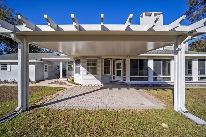 Recently Sold: $799,000 (3 beds, 2 baths, 3033 Square Feet)