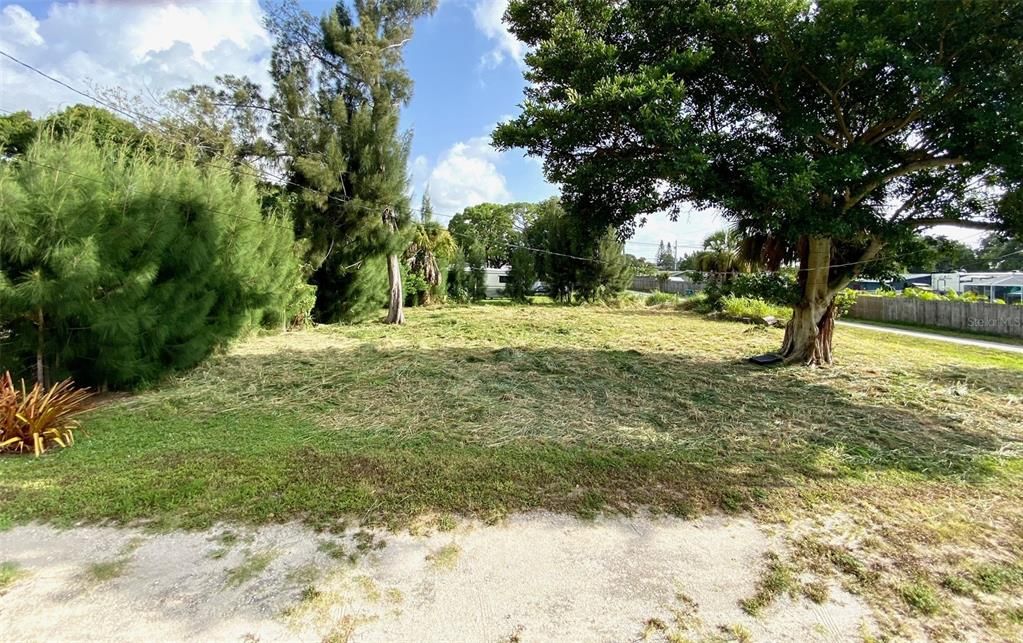 En Venta: $62,500 (0.24 acres)