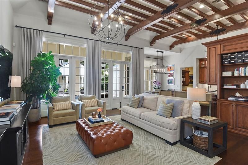 Recently Sold: $3,200,000 (5 beds, 4 baths, 4700 Square Feet)