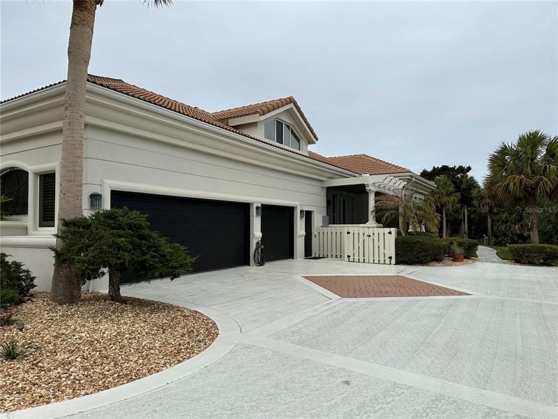 Recently Sold: $1,650,000 (4 beds, 5 baths, 4412 Square Feet)