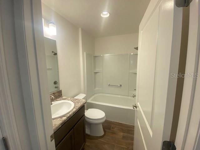 Недавно арендовано: $2,200 (2 спален, 2 ванн, 1299 Квадратных фут)