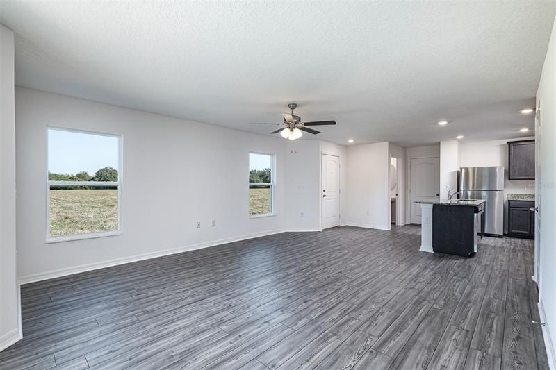 Recently Sold: $306,900 (3 beds, 2 baths, 1817 Square Feet)