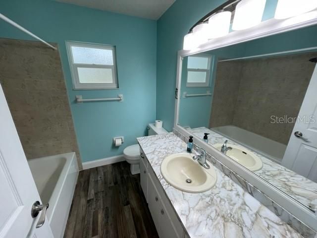 最近租的: $2,450 (3 贝兹, 2 浴室, 1204 平方英尺)