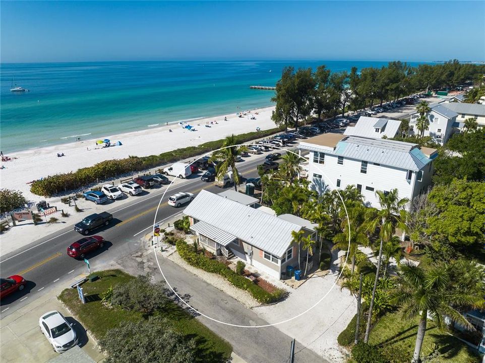 Recently Sold: $1,900,000 (2 beds, 2 baths, 1192 Square Feet)
