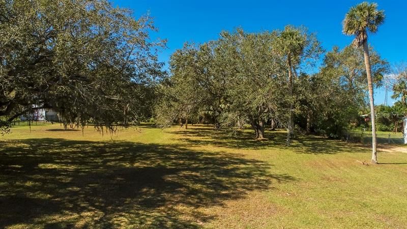 Recently Sold: $949,000 (1.10 acres)