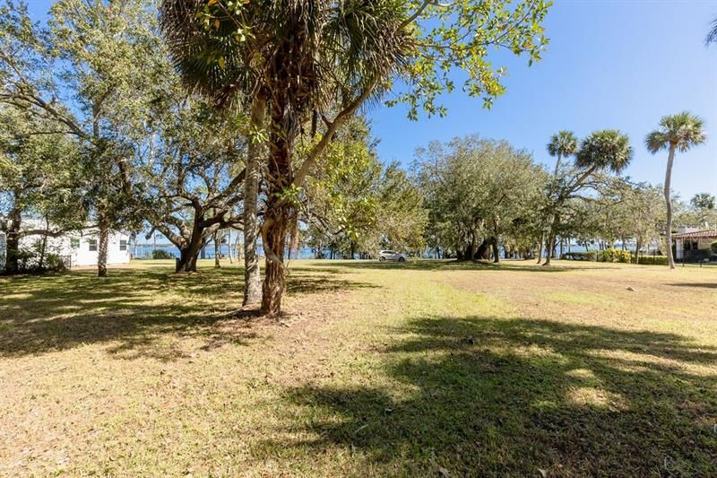 Recently Sold: $949,000 (1.10 acres)