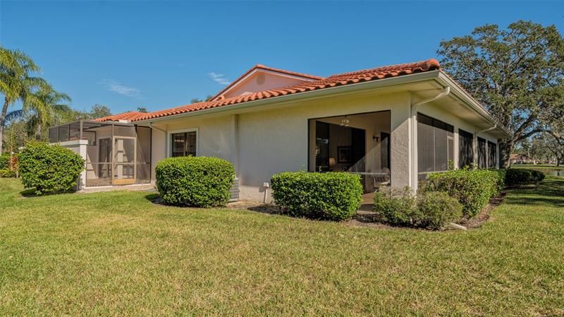 Recently Sold: $500,000 (2 beds, 2 baths, 1561 Square Feet)