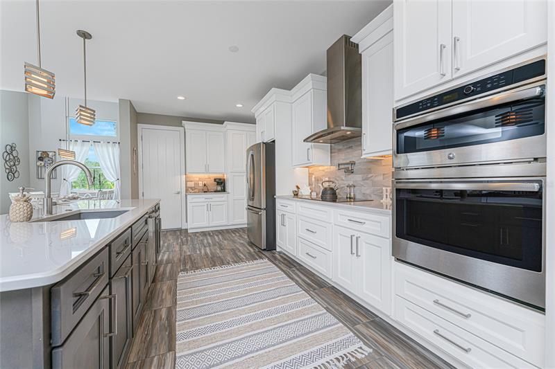 Recently Sold: $695,000 (3 beds, 2 baths, 2122 Square Feet)