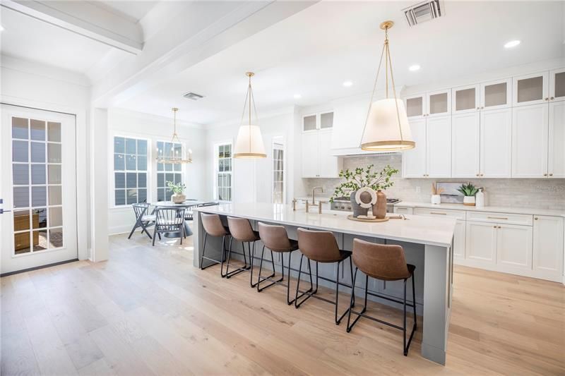 Recently Sold: $2,725,000 (4 beds, 4 baths, 3930 Square Feet)