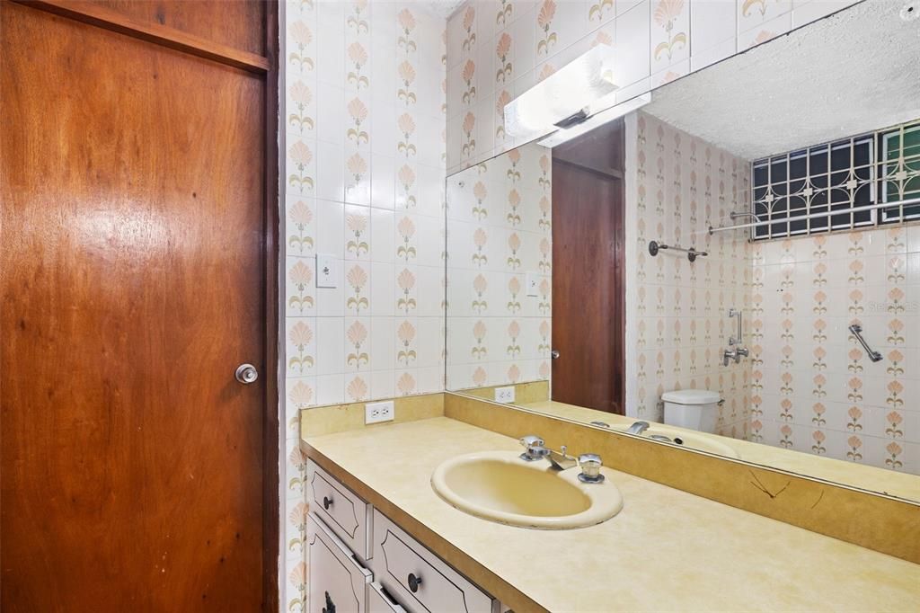 Vendido Recientemente: $607,250 (5 camas, 5 baños, 3475 Pies cuadrados)