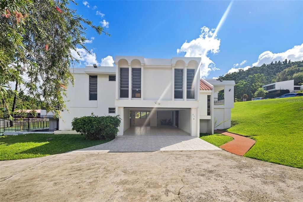 Recently Sold: $607,250 (5 beds, 5 baths, 3475 Square Feet)