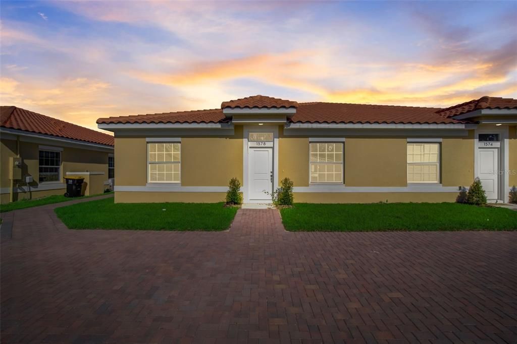 Recently Sold: $214,000 (2 beds, 2 baths, 1055 Square Feet)