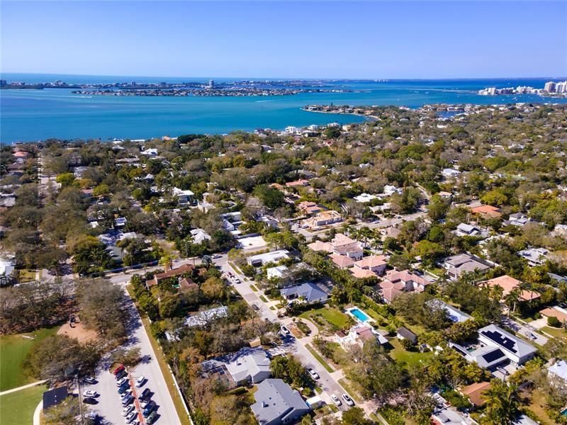 Recently Sold: $1,250,000 (3 beds, 2 baths, 3072 Square Feet)