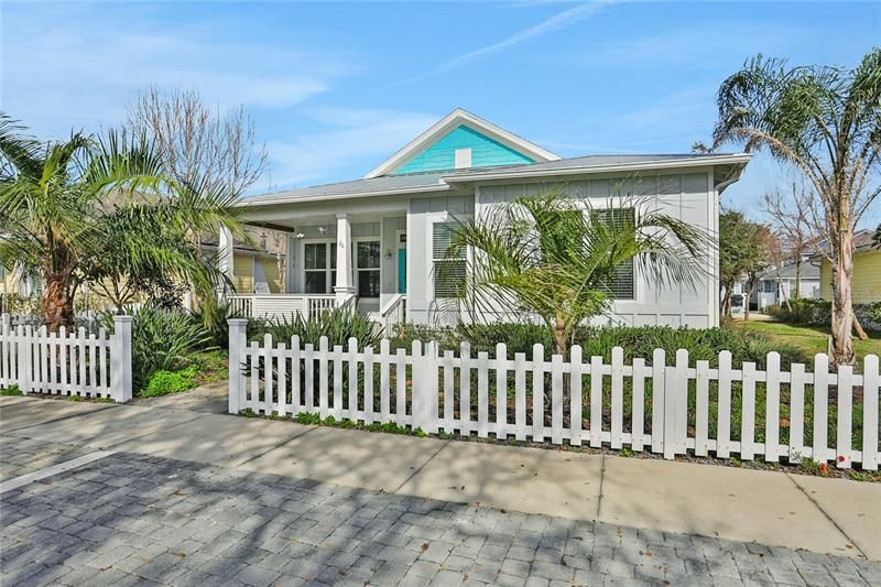 Recently Sold: $625,000 (3 beds, 2 baths, 1684 Square Feet)