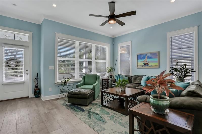 Recently Sold: $625,000 (3 beds, 2 baths, 1684 Square Feet)