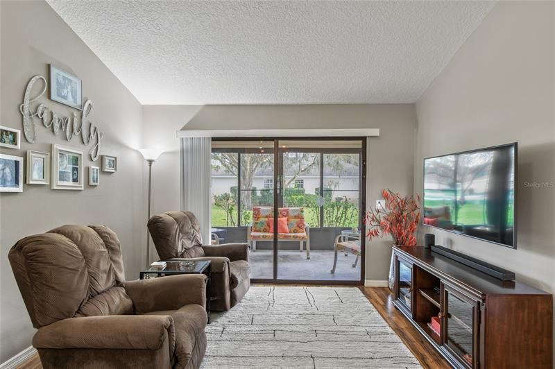 Recently Sold: $210,000 (2 beds, 2 baths, 1004 Square Feet)