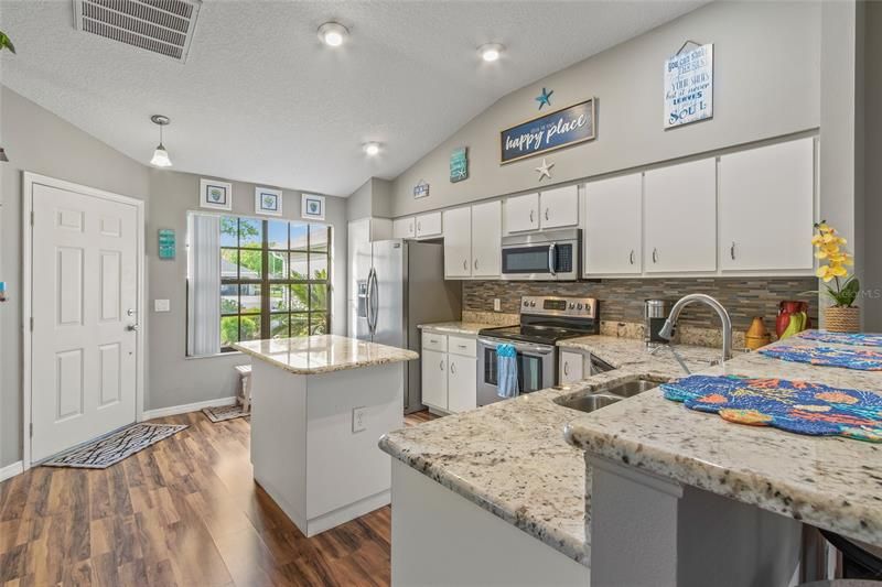 Recently Sold: $210,000 (2 beds, 2 baths, 1004 Square Feet)