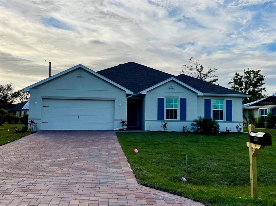 Recently Sold: $374,005 (4 beds, 2 baths, 2090 Square Feet)