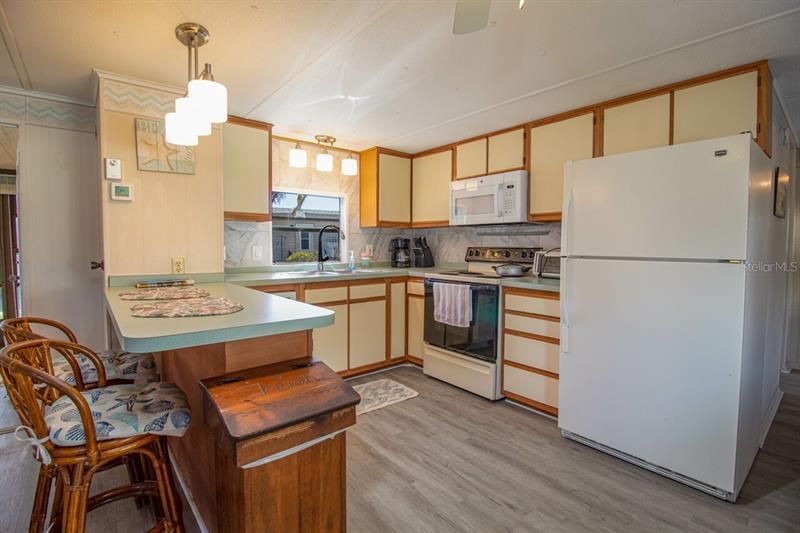 Recently Rented: $1,500 (2 beds, 1 baths, 924 Square Feet)
