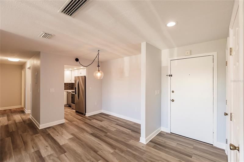 Recently Sold: $150,000 (2 beds, 1 baths, 918 Square Feet)